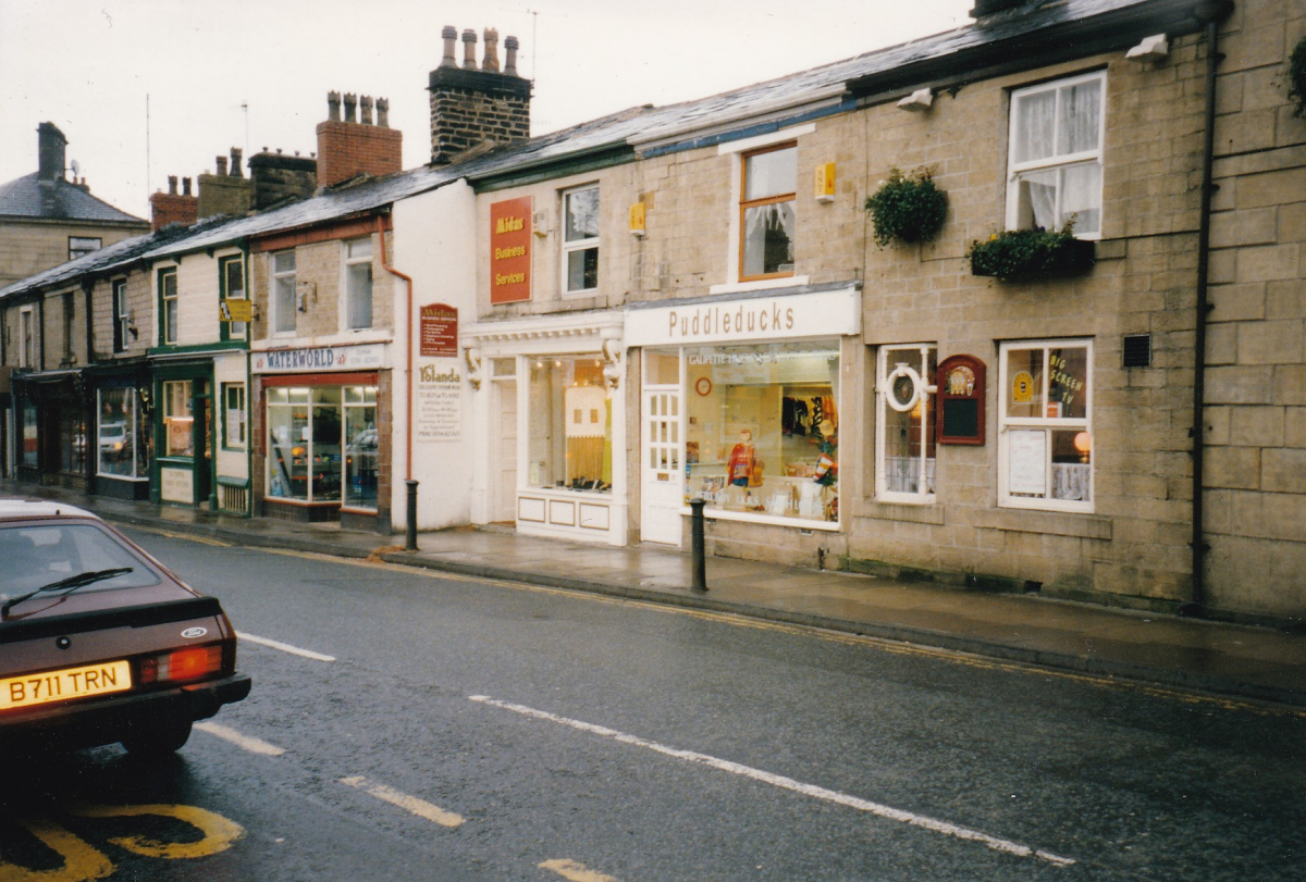 Bolton Street 1980s & 1990s
17-Buildings and the Urban Environment-05-Street Scenes-031 Bolton Street
Keywords: 1980