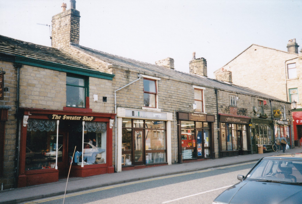 Bridge Street 1980s & 1990s
17-Buildings and the Urban Environment-05-Street Scenes-003-Bridge Street
Keywords: 1980