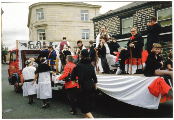 Cafe float in Carnival procession 
14-Leisure-04-Events-008-Processions
Keywords: 1987