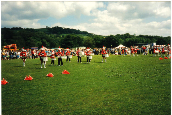 Morris dancers at Country Fair , June 1987 , Nuttall Park
14-Leisure-04-Events-001-Nuttall Park Events
Keywords: 1987