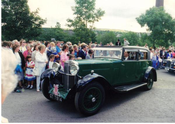 Vintage car on first day of steam 
14-Leisure-04-Events-007-Return of Steam 1987
Keywords: 1987