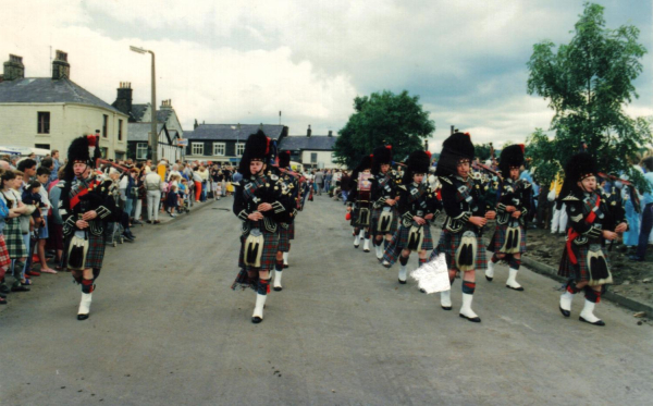 Scottish Pipe band on first day of steam 
14-Leisure-04-Events-007-Return of Steam 1987
Keywords: 1987