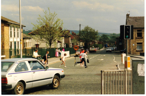 Lollipop lady - Dundee Lane 
17-Buildings and the Urban Environment-05-Street Scenes-010-Dundee Lane
Keywords: 1987