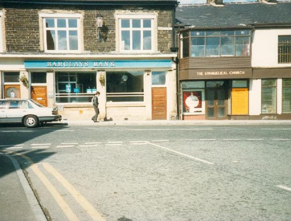 Barclays Bank and Evangelical Church 
17-Buildings and the Urban Environment-05-Street Scenes-003-Bridge Street
Keywords: 1987