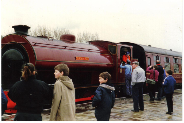 Mayor Adler driving  train 'Sir Robert Peel' into Ramsbottom
16-Transport-03-Trains and Railways-000-General
Keywords: 1988