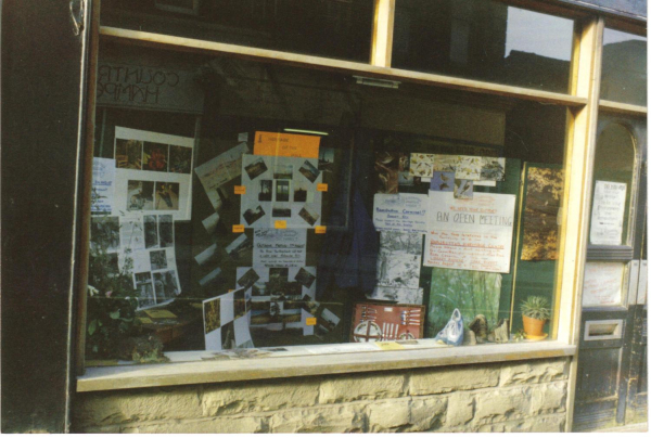 The Heritage window - Bridge St
17-Buildings and the Urban Environment-05-Street Scenes-003-Bridge Street
Keywords: 1988