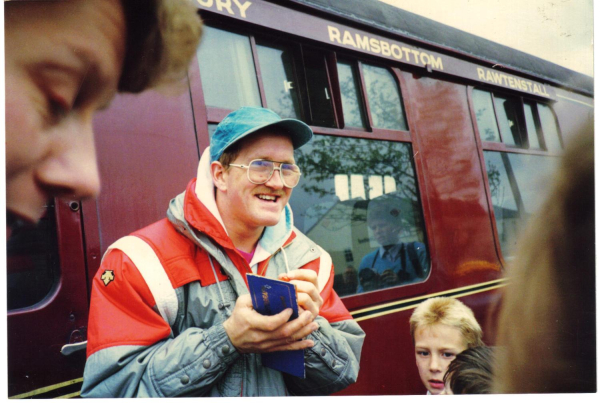 Eddie Edwards at Ramsbottom  Station 
16-Transport-03-Trains and Railways-000-General
Keywords: 1989