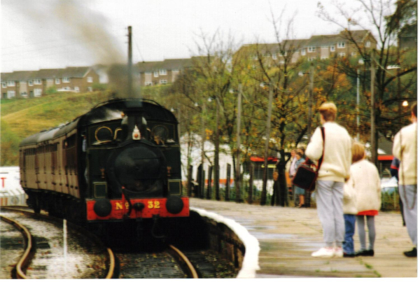 Train arriving at Ramsbottom
16-Transport-03-Trains and Railways-000-General
Keywords: 1989