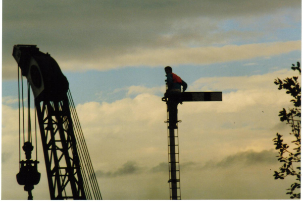 Railway worker checking a signal 
16-Transport-03-Trains and Railways-000-General
Keywords: 1989