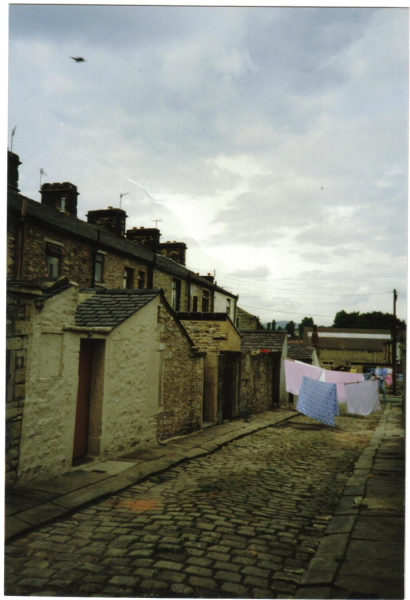 Old style washday 
17-Buildings and the Urban Environment-05-Street Scenes-000-General
Keywords: 1989