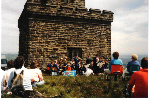 Besses Boy Band in front of Peel Tower
08- History-01-Monuments-002-Peel Tower
Keywords: 1989