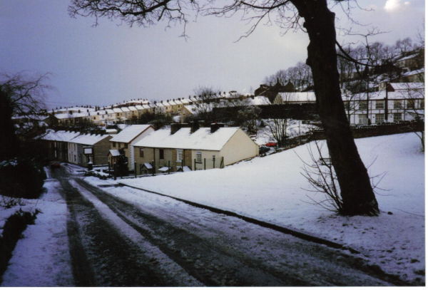 Snow at Carr Bank 
17-Buildings and the Urban Environment-05-Street Scenes-006-Carr Street and Tanners area
Keywords: 0