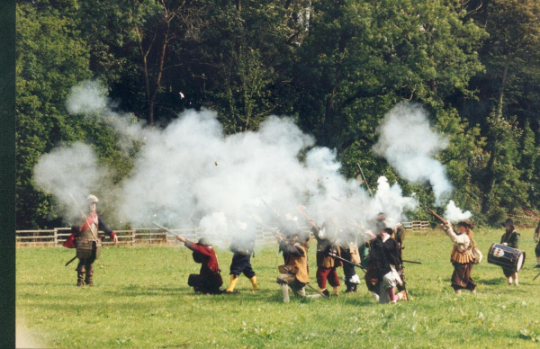 The English Civil War re-enacted in Summerseat 
17-Buildings and the Urban Environment-05-Street Scenes-028-Summerseat Area
Keywords: 1990