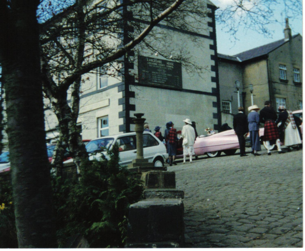 The filming of 'Made in Heaven' outside the Grants Arms 
14-Leisure-05-Pubs-012-Grant Arms
Keywords: 1990