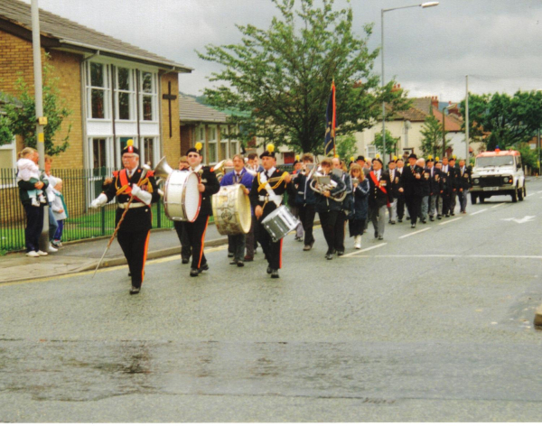 British Legion parading on Nuttall Lane by St Andrew's school
17-Buildings and the Urban Environment-05-Street Scenes-019-Nuttall area

Keywords: 1990