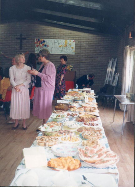 '' Food , glorious food '' - celebration buffer for Mr and Mrs French in a church hall
09-People and Family-02-People-000-General
Keywords: 1991