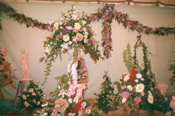 Flower Festival - Unknown Church
06-Religion-02-Church Activities-000-General
Keywords: 1997