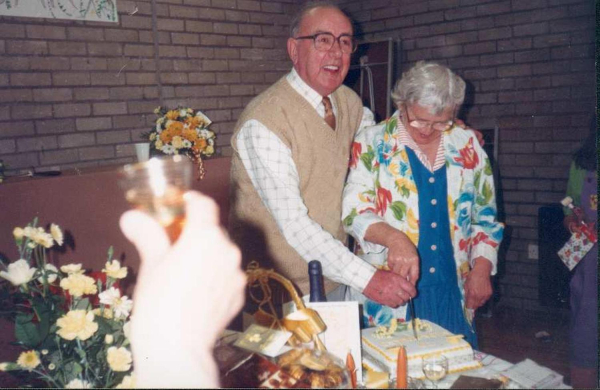 '' Cheers '' - Mr and Mrs French's Golden Wedding 
09-People and Family-02-People-000-General
Keywords: 1991