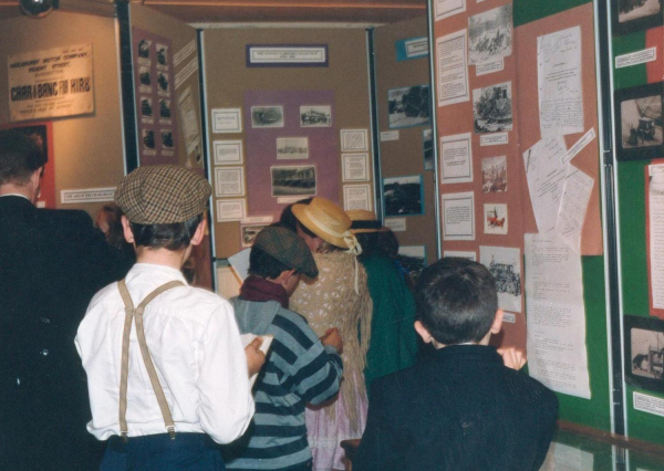 School Visit to the Heritage Centre 
01-Ramsbottom Heritage Society-01-RHS Activities-017-Heritage Centre
Keywords: 1991