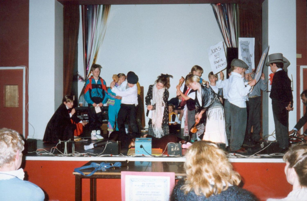 Stubbins County Primary School  Chadderton Riots at R.H.S meeting
17-Buildings and the Urban Environment-05-Street Scenes-027-Stubbins Lane and Stubbins area
Keywords: 1992