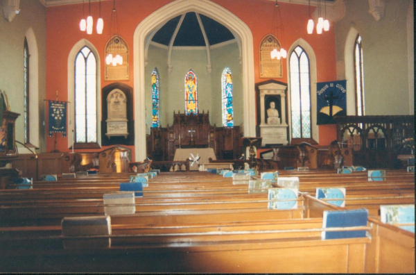 St Andrew's Church
06-Religion-01-Church Buildings-002-Church of England  -  St. Andrew, Bolton Street, Ramsbottom
Keywords: 1992