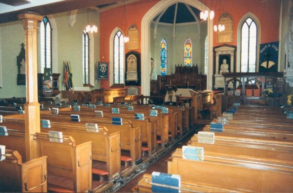 St Andrew's Church
06-Religion-01-Church Buildings-002-Church of England  -  St. Andrew, Bolton Street, Ramsbottom
Keywords: 1992