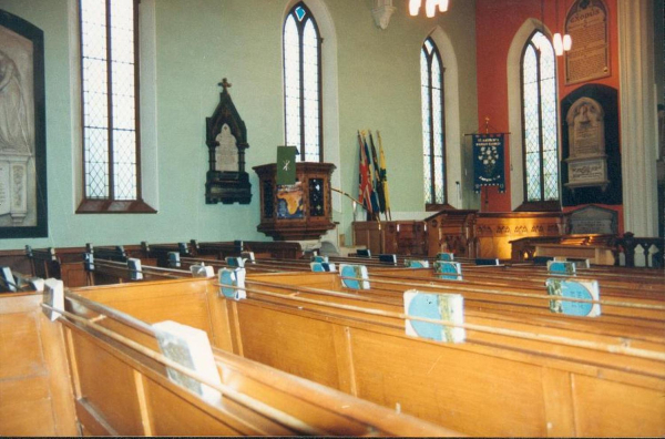 St Andrew's Church
06-Religion-01-Church Buildings-002-Church of England  -  St. Andrew, Bolton Street, Ramsbottom
Keywords: 1992