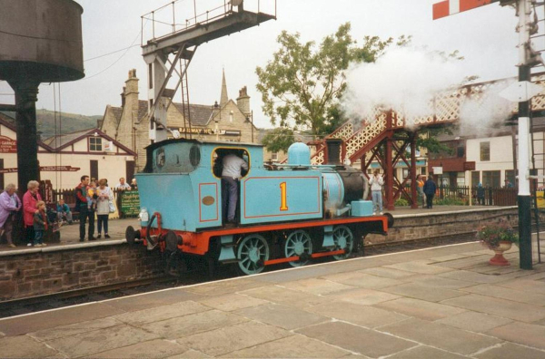 Thomas the Tank engine at Ramsbottom Station
16-Transport-03-Trains and Railways-000-General
Keywords: 1993