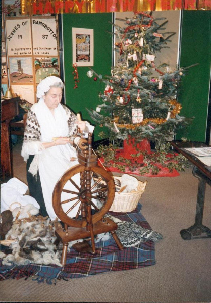 Spinning Demonstration at the Heritage Centre 
01-Ramsbottom Heritage Society-01-RHS Activities-017-Heritage Centre
Keywords: 1993