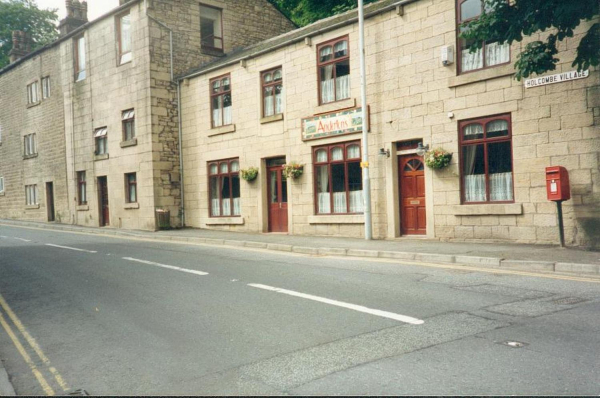 Holcombe village
17-Buildings and the Urban Environment-05-Street Scenes-014-Holcombe Village
Keywords: 1993