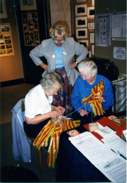 Ramsbottom weavers at the Heritage Centre
09-People and Family-02-People-000-General
Keywords: 1994