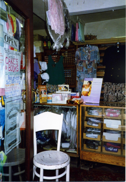 Do come in - inside Clarke's drapers on Bolton Street
17-Buildings and the Urban Environment-05-Street Scenes-031 Bolton Street
Keywords: 1994