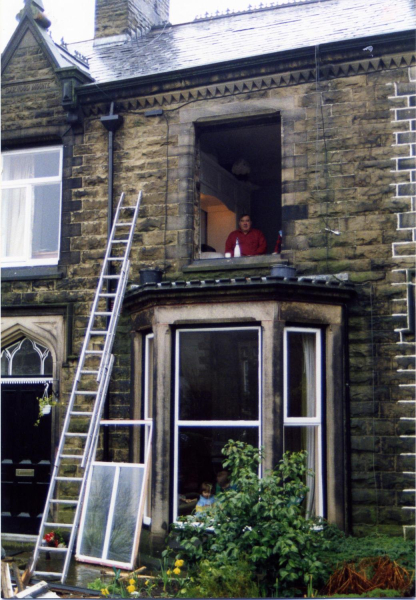 New windows - Bolton Street
17-Buildings and the Urban Environment-05-Street Scenes-031 Bolton Street
Keywords: 1994