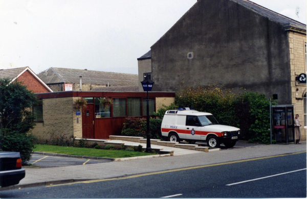 Ramsbottom Police station - Bridge Street
17-Buildings and the Urban Environment-05-Street Scenes-003-Bridge Street
Keywords: 1994