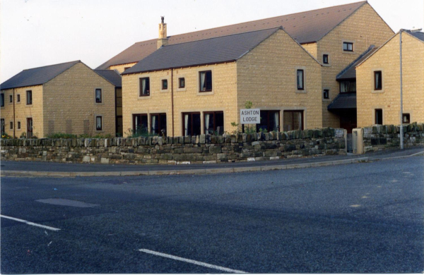 Ashton Lodge
17-Buildings and the Urban Environment-05-Street Scenes-027-Stubbins Lane and Stubbins area
Keywords: 1994