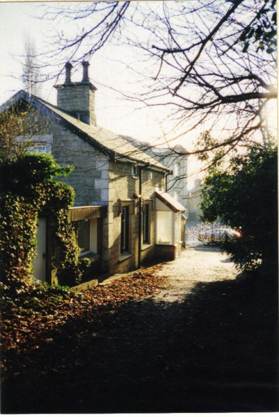 Bottom of Carrbank drive - the Gate house 
17-Buildings and the Urban Environment-05-Street Scenes-006-Carr Street and Tanners area
Keywords: 1995