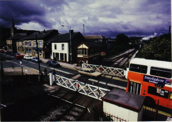 View of the level crossing Ramsbottom Station
17-Buildings and the Urban Environment-05-Street Scenes-003-Bridge Street
Keywords: 1995