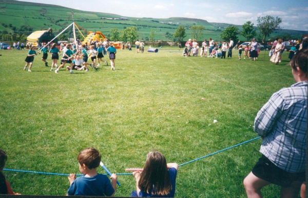 Maypole dancing - Edenfield Gala
17-Buildings and the Urban Environment-05-Street Scenes-011-Edenfield
Keywords: 1996