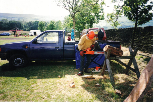 Richard Caink uses a chain saw to carve a log at Edenfield Fete
17-Buildings and the Urban Environment-05-Street Scenes-011-Edenfield
Keywords: 1997