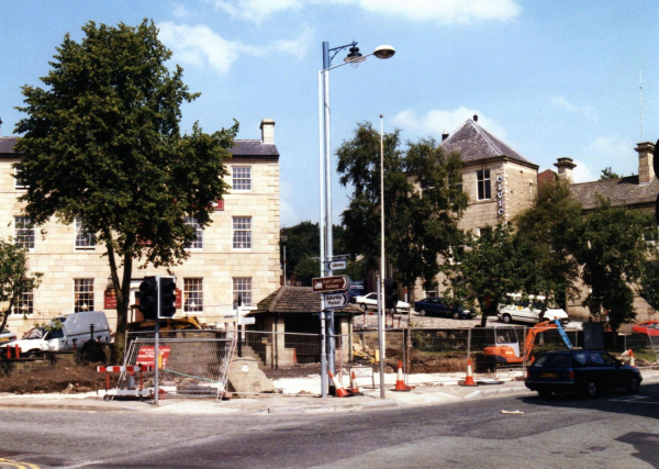Renovating Market Place 
17-Buildings and the Urban Environment-05-Street Scenes-017-Market Place
Keywords: 1997