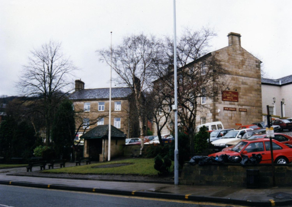 Market Place
17-Buildings and the Urban Environment-05-Street Scenes-017-Market Place
Keywords: 1997