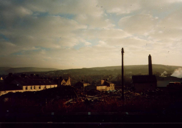 Final end of all mills demolished between Nov and 2nd Dec 1998 
to be catalogued
Keywords: 1998