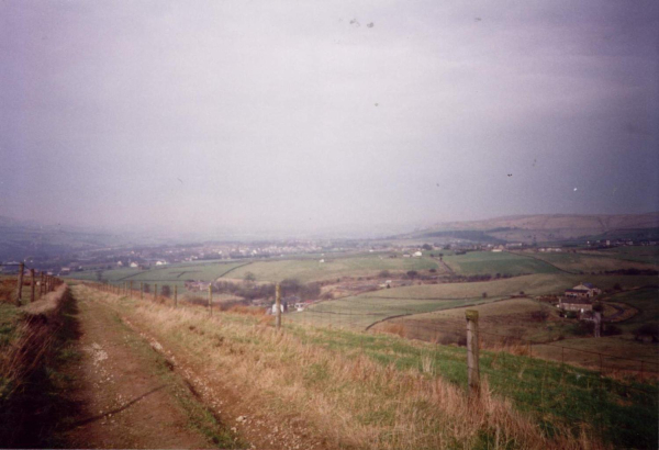 Looking down on the Twine Valley 
18-Agriculture and the Natural Environment-03-Topography and Landscapes-000-General
Keywords: 1998