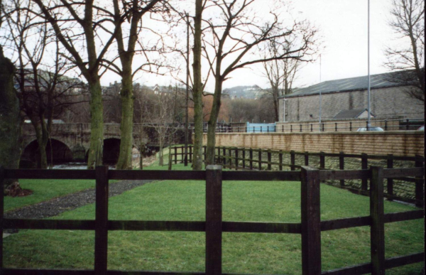 Bridge Street Riverside
17-Buildings and the Urban Environment-05-Street Scenes-003-Bridge Street
Keywords: 1998