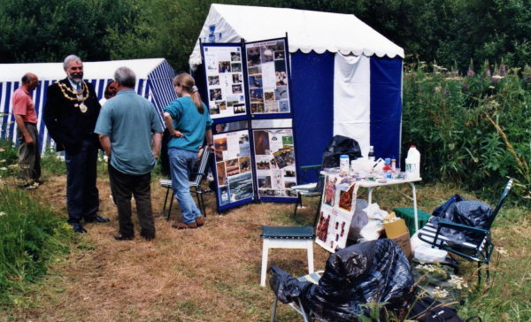 Mayoral visit to Summerseat Nature Reserve
17-Buildings and the Urban Environment-05-Street Scenes-028-Summerseat Area

Keywords: 1999