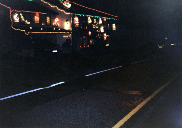 Shuttleworth Christmas Lights
17-Buildings and the Urban Environment-05-Street Scenes-023-Shuttleworth Area

Keywords: 1999