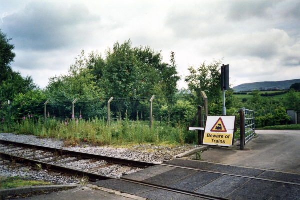 Beware of trains
16-Transport-03-Trains and Railways-000-General
Keywords: 1999