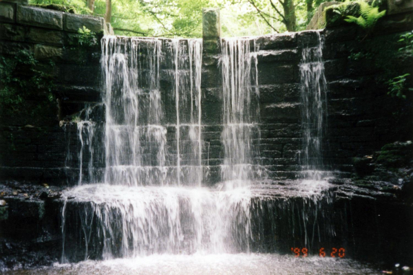 Stream of Silver' - Woodhey 
17-Buildings and the Urban Environment-05-Street Scenes-013-Holcombe Brook Area
Keywords: 1999