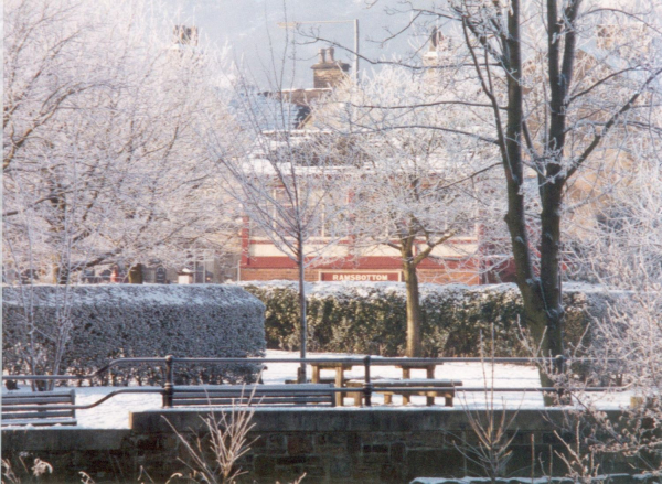 Signal box through a heavy frost 
Railway
Keywords: 2001