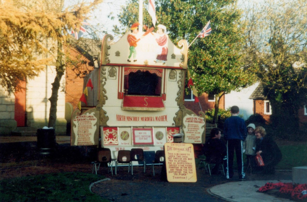 Punch and Judy - Dickensian Christmas in St Paul's Gardens
to be catalogued
Keywords: 2001